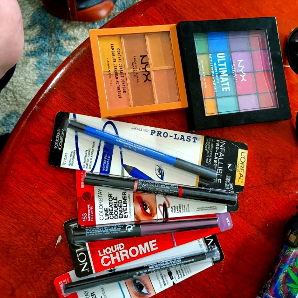 Makeup bundle